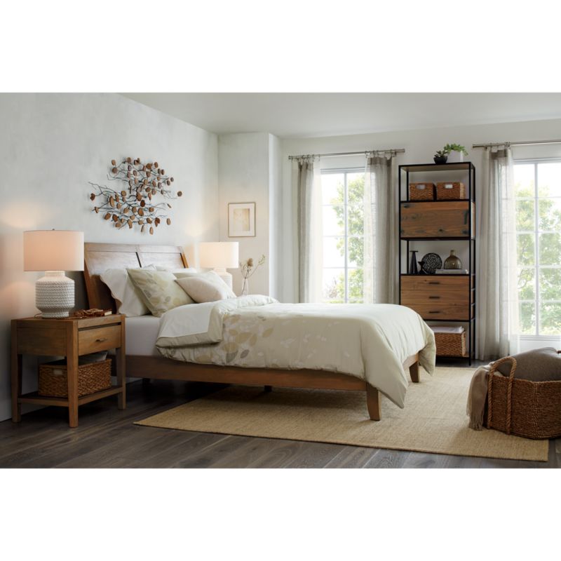 Dawson Light Brown Wood Queen Sleigh Bed - image 6 of 13