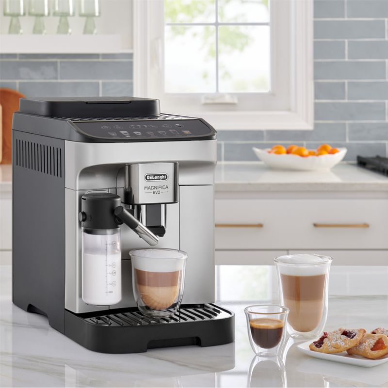 De'Longhi ® Magnifica Evo with LatteCrema ™ Automatic Coffee and Espresso Machine - image 2 of 9