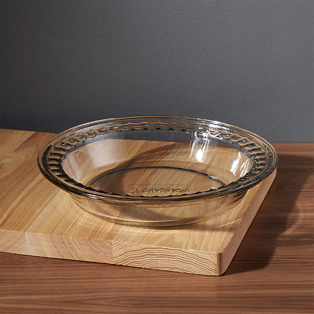 9 Glass Deep Pie Dish - Blackstone's of Beacon Hill