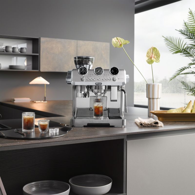 De'Longhi ® La Specialista Maestro Espresso Machine with Cold Brew - image 4 of 11