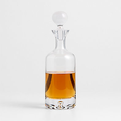 View Direction Hand-Blown Decanter details