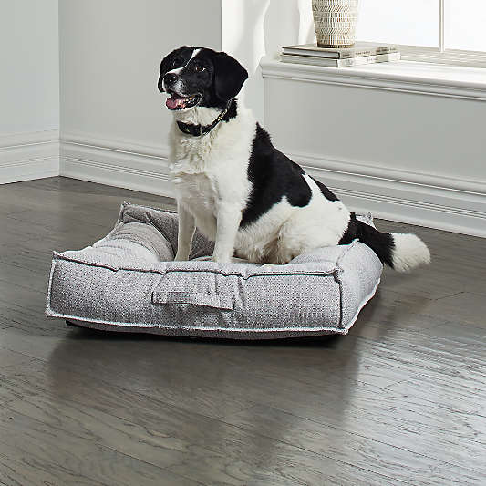 Piazza Medium Allumina Tufted Dog Bed