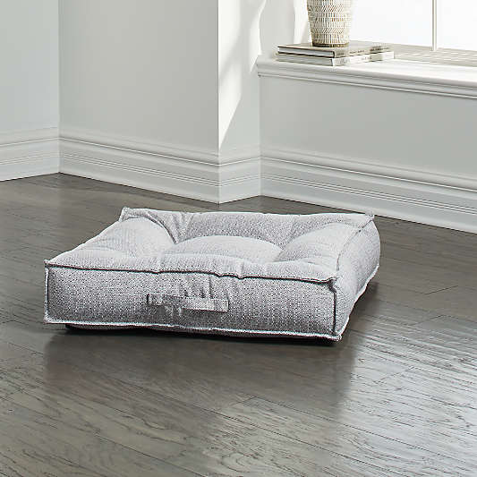 Piazza Medium Allumina Tufted Dog Bed