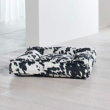 https://cb.scene7.com/is/image/Crate/DogBedPiazzaWranglerLrgSHF19/$web_recently_viewed_item_sm$/190607141439/piazza-large-wrangler-tufted-dog-bed.jpg