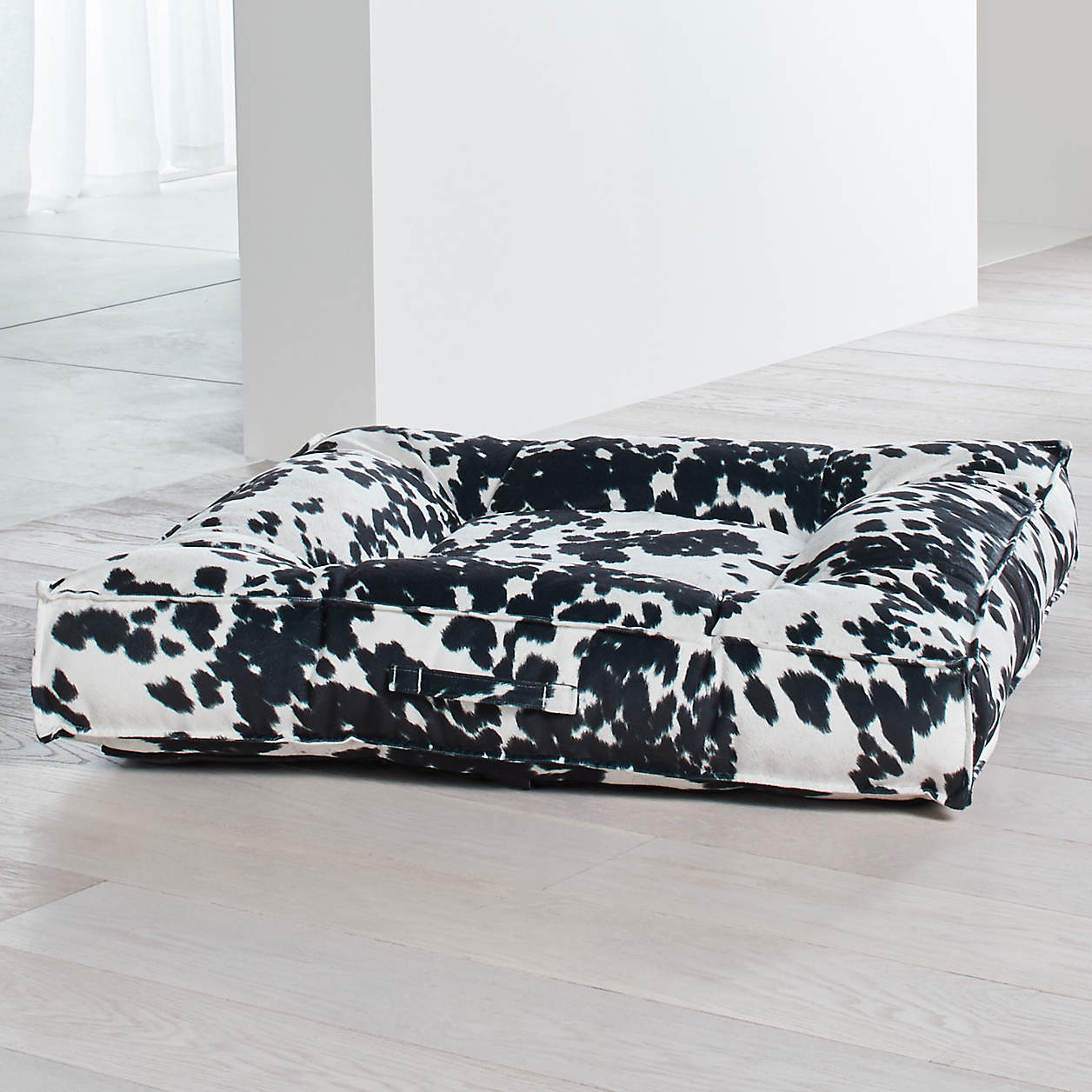 Piazza Large Wrangler Tufted Dog Bed