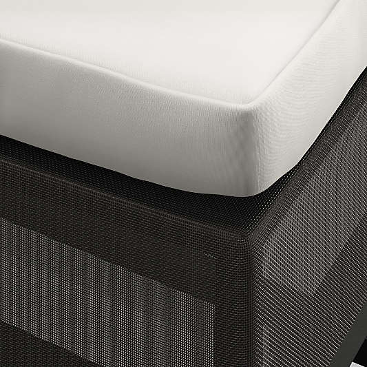 Dune Black and White Outdoor Dining Side Chair