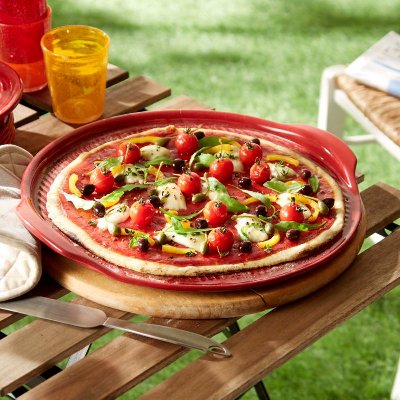 Emile Henry Red Ribbed Pizza Stone