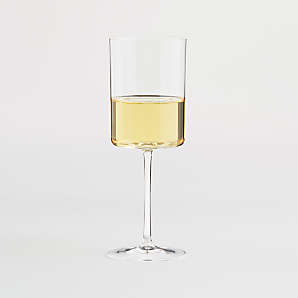 Choosing the Perfect Glassware Set for Every Occasion: A Buying Gui