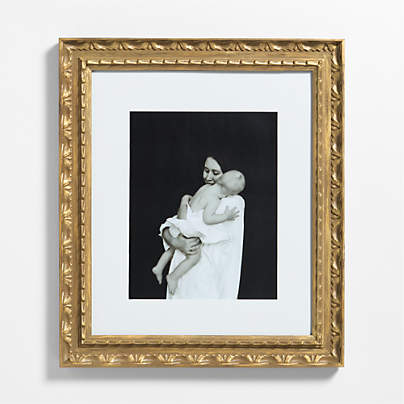 Edinburgh Gilded Gold Resin 11x14 Wall Picture Frame with Interchangeable Mats