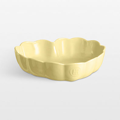 View Emile Henry Vanilla Madeleine Heart Baking Dish details