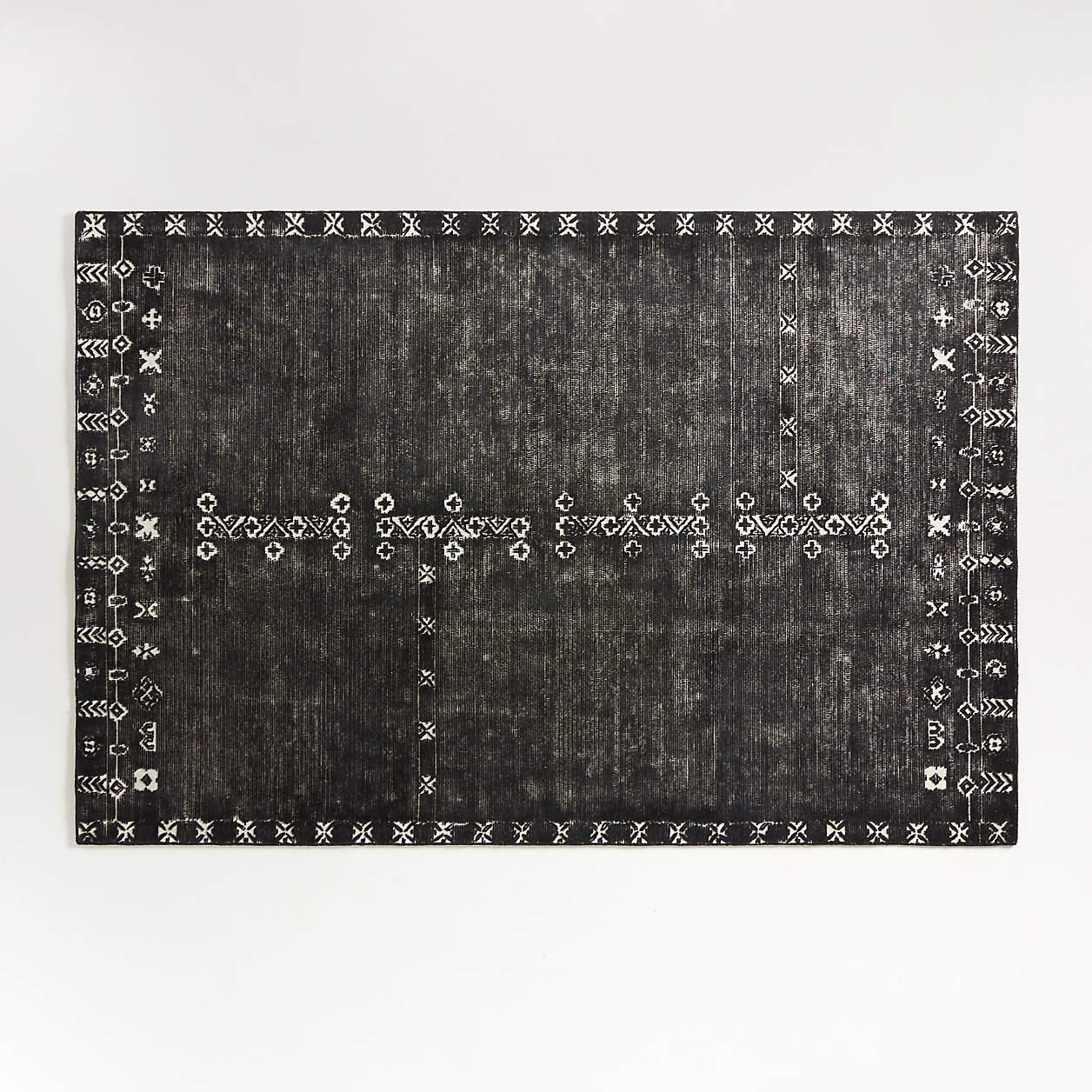 Erria Black Area Rug 6'x9' + Reviews Crate & Barrel Canada