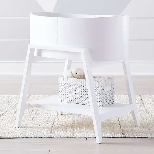 Ever Simple White Bassinet