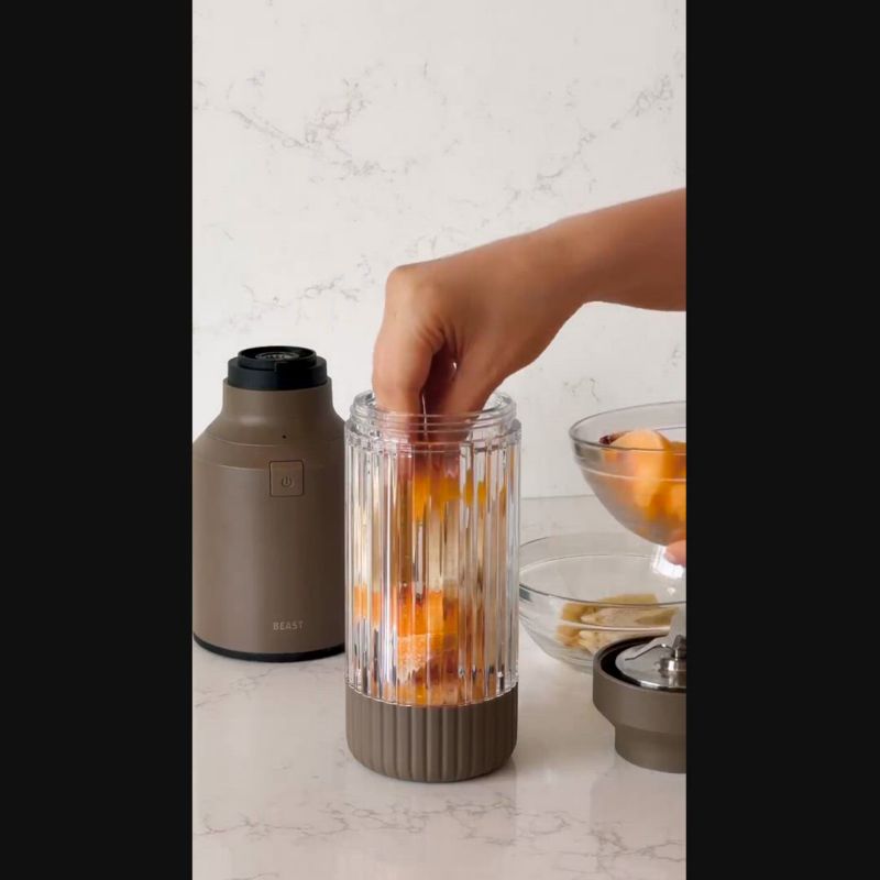 Play Beast ® Blender Mega 1200 Plus in Mocha - video 1 of 1