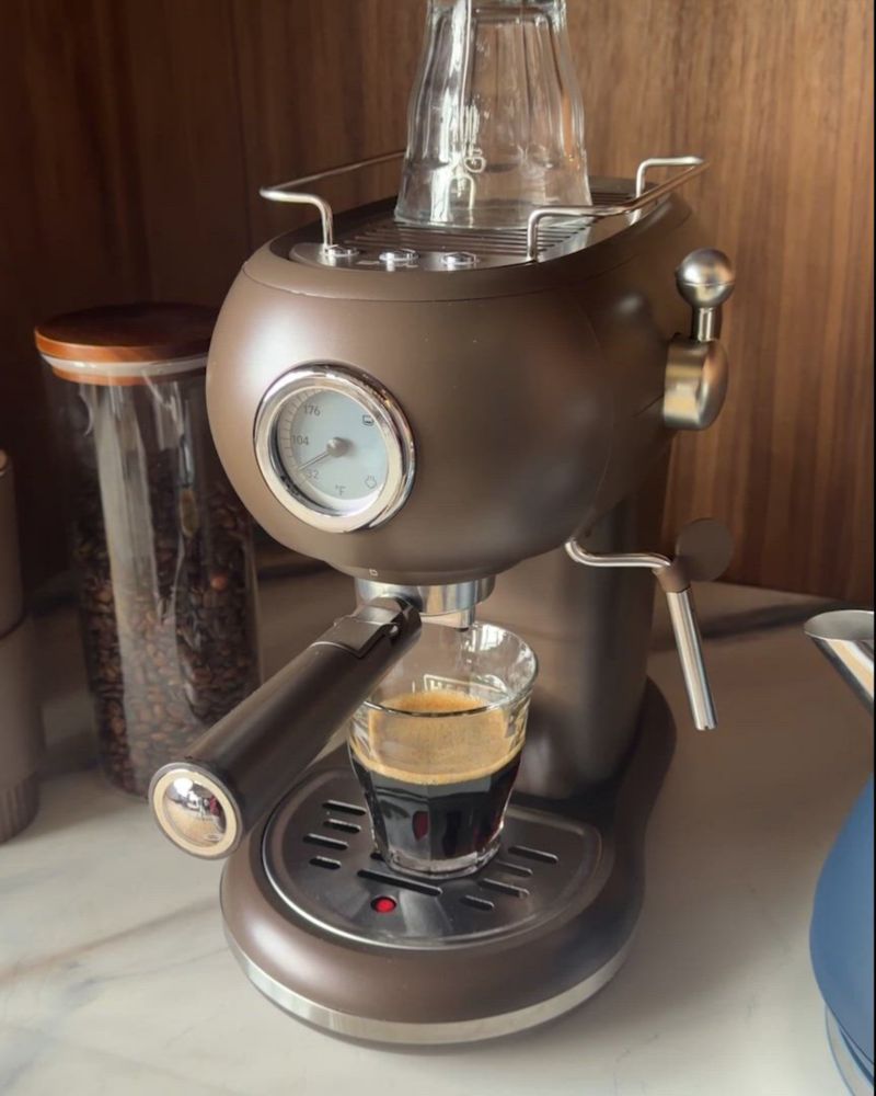 Play HADEN Oxford Mocha Manual Espresso - video 1 of 1