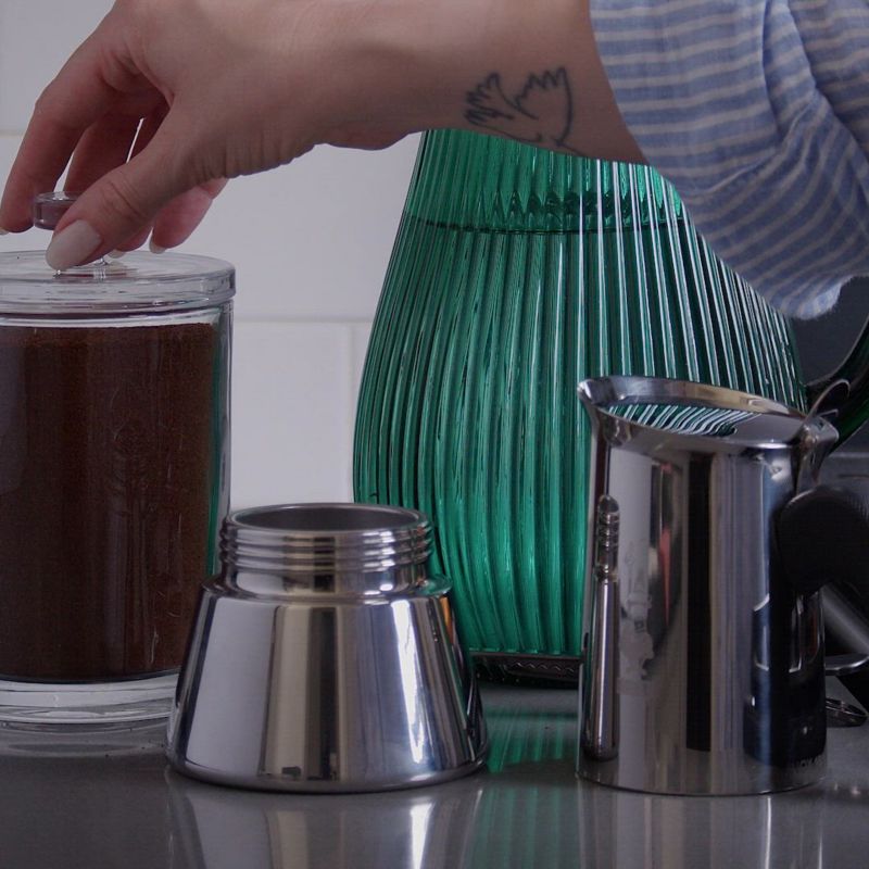 Play Bialetti ® Moka Venus 6-Cup Espresso Maker - video 1 of 1