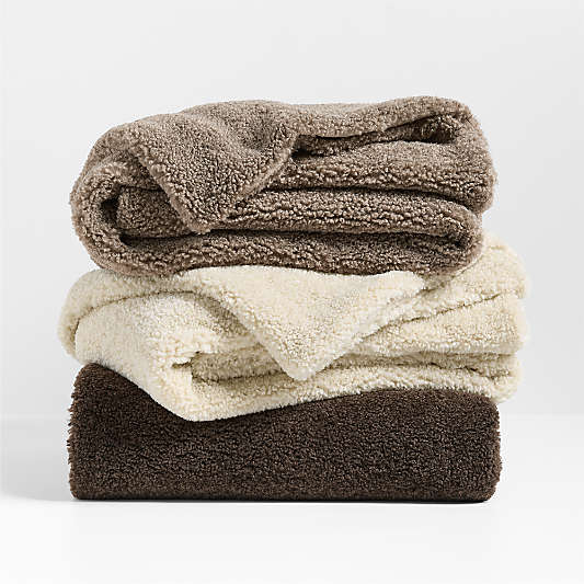 Faux Shearling 70"x55" Deep Brown Throw Blanket