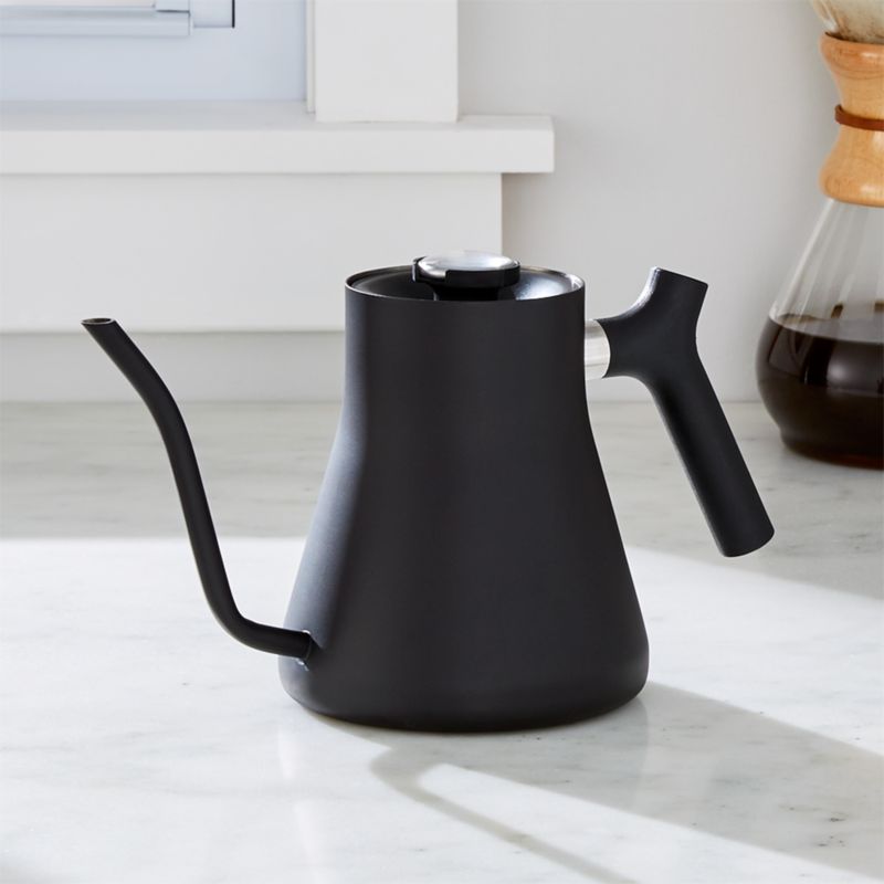  Fellow Stagg Stovetop Pour-Over Coffee and Tea Kettle -  Gooseneck Teapot with Precision Pour Spout, Built-In Thermometer, Matte  Black, 1 Liter: Home & Kitchen