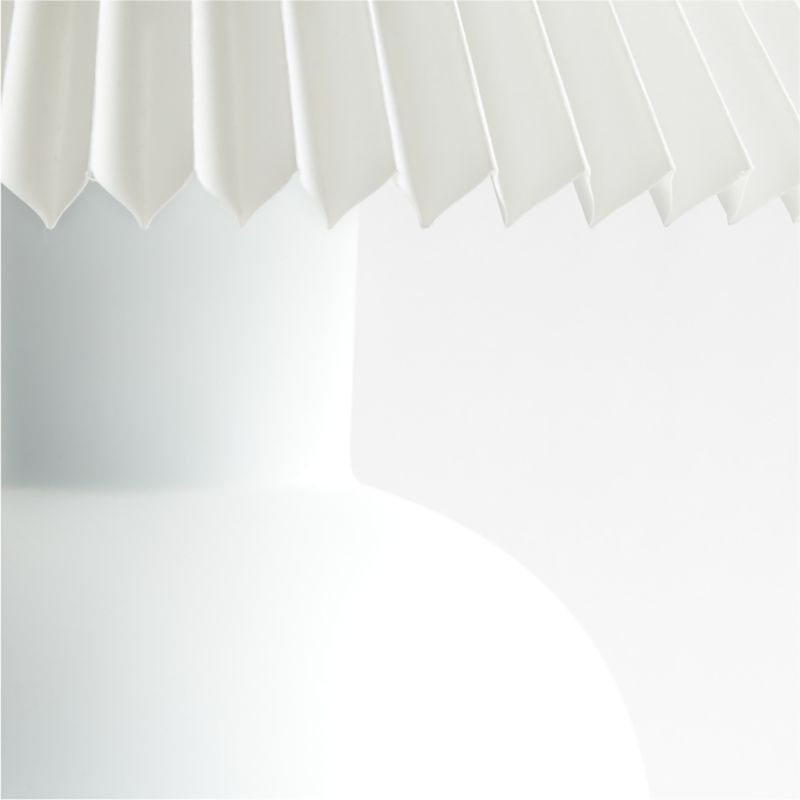 Flo Fluted Ceramic Kids Table Lamp