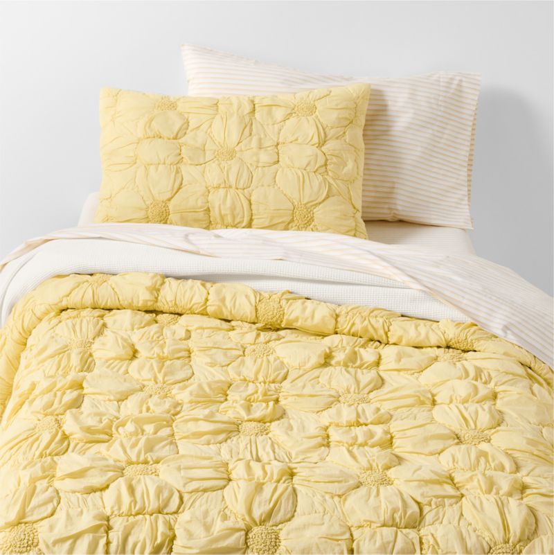 Flora Straw Yellow Textured Organic Cotton Voile Kids Full/Queen Quilt - image 0 of 7