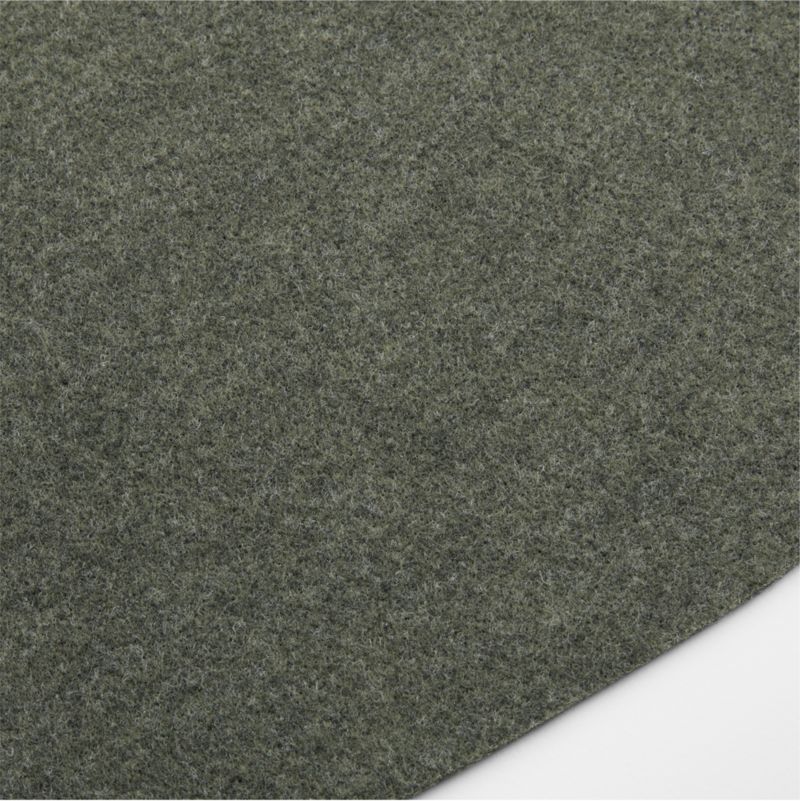 Oval Grape Leaf Felt Placemat - image 1 of 2