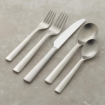 https://cb.scene7.com/is/image/Crate/FosterPlacesetting5PcS13/$web_pdp_main_carousel_low$/220913131420/foster-flatware.jpg