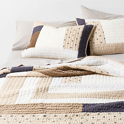 View Gee's Bend Around The Bend Organic Cotton Taupe/Midnight Navy Full/Queen Quilt details