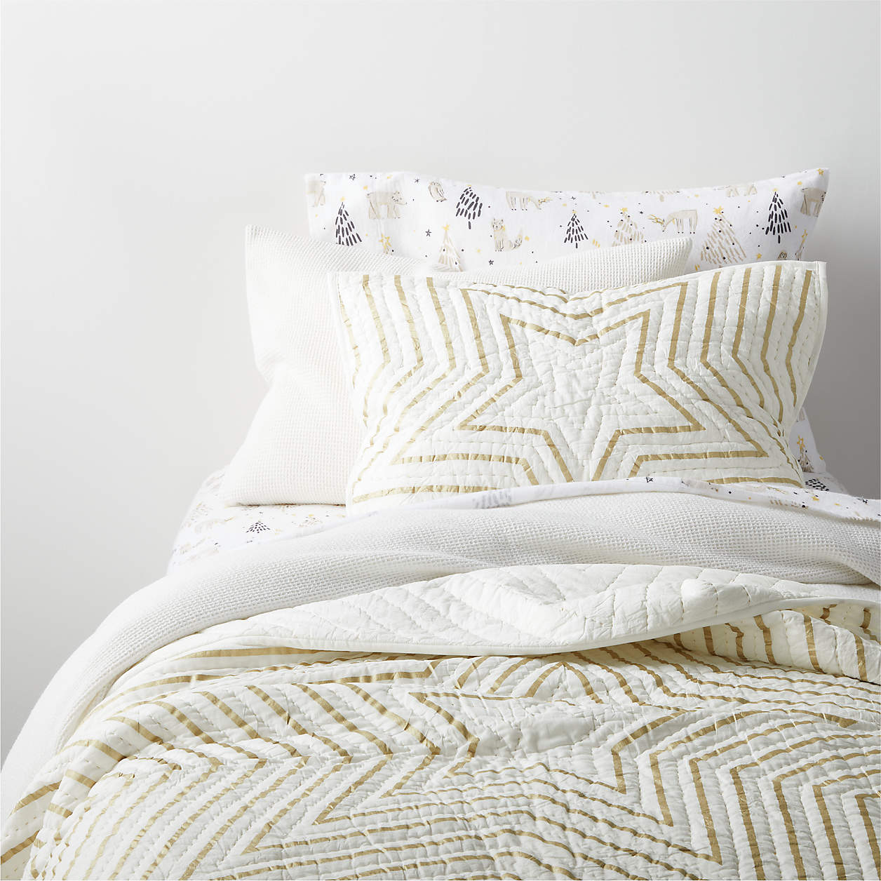 Kids Organic Gold Star Quilt Crate & Kids