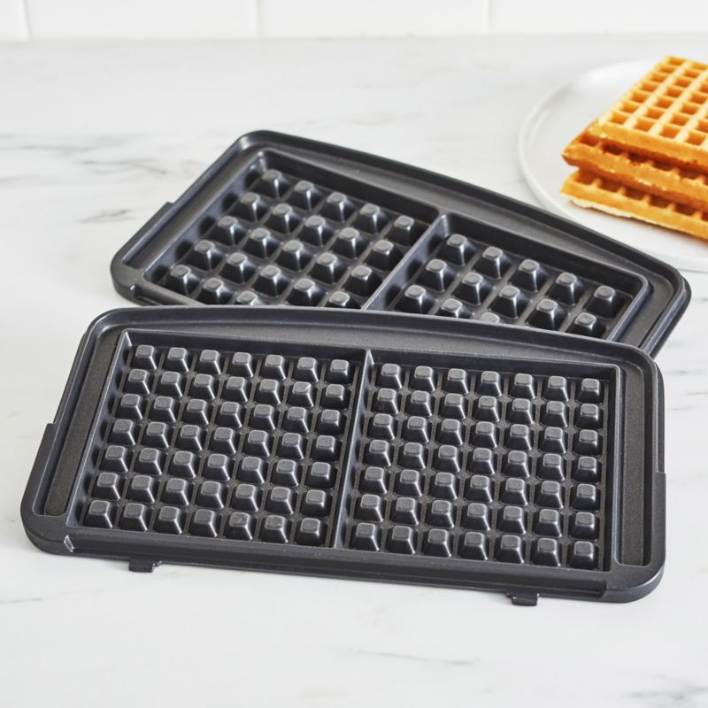 GreenPan ™ Elite 2-Slice Waffle Maker in Stainless Steel - image 7 of 8