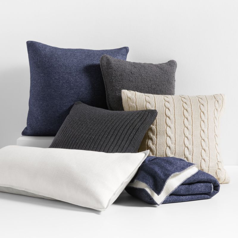 Dark blue couch discount pillows