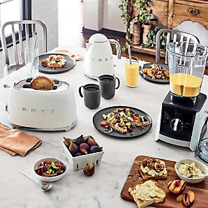 Crate & Barrel by Taylor Touchless Waterproof 11-Lb. Tare Food