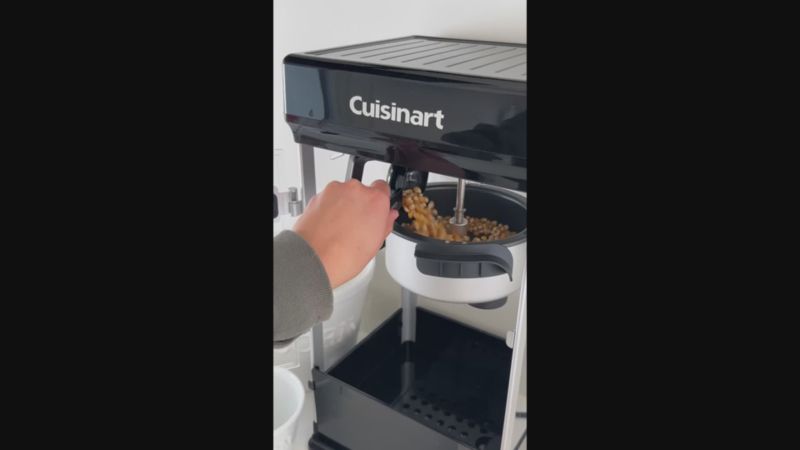 Play Cuisinart ® Theater-Style Black Popcorn Maker - video 1 of 1