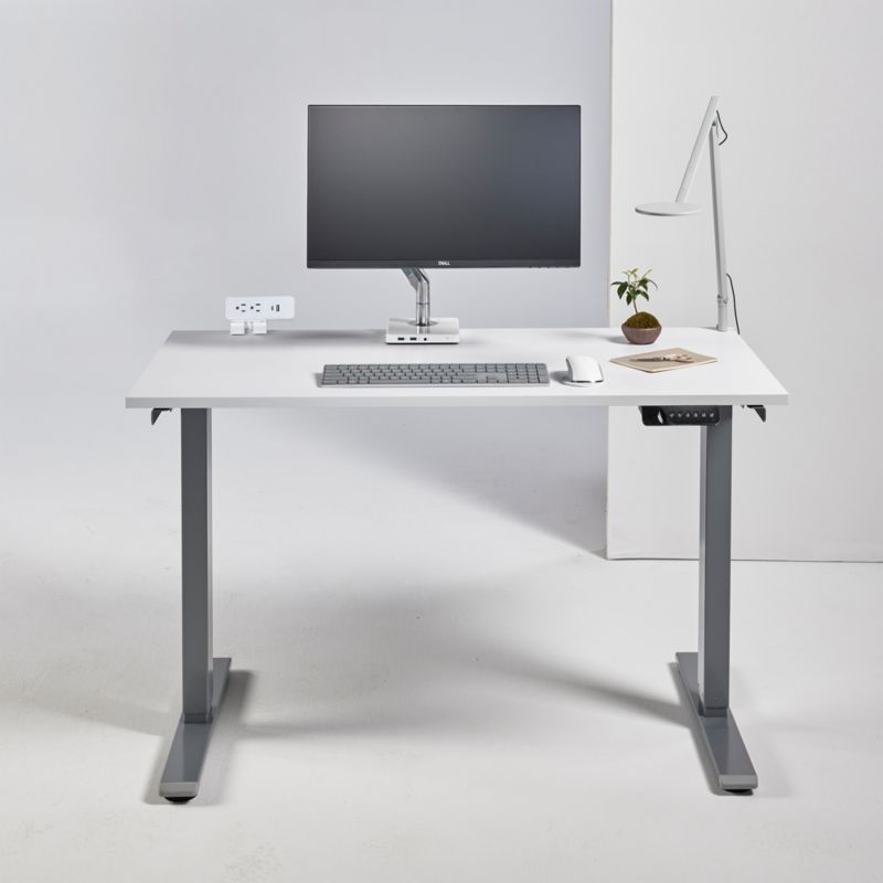 Humanscale ® eFloat Go 2.0 60" Adjustable Standing Charging Desk