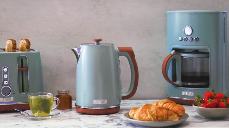 Play HADEN Dorchester Matte Black Ultra Drip Coffee Maker - video 2 of 2