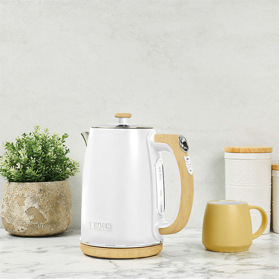 HADEN Dorchester Matte White Electric Tea Kettle + Reviews, Crate & Barrel  Canada