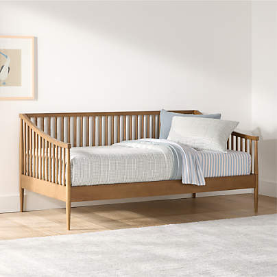 Hampshire Natural Brown Wood Spindle Kids Daybed