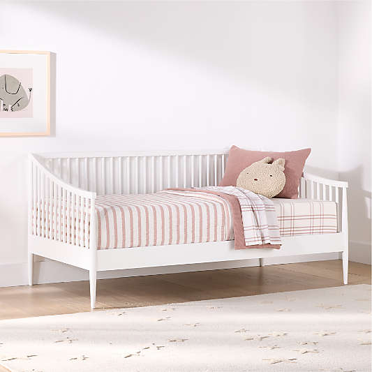 Hampshire White Wood Spindle Kids Daybed