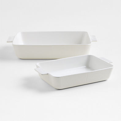 View Hanno White Textured Ceramic 2-Piece Bakers Set details