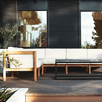 Outdoor Furniture & Decor
