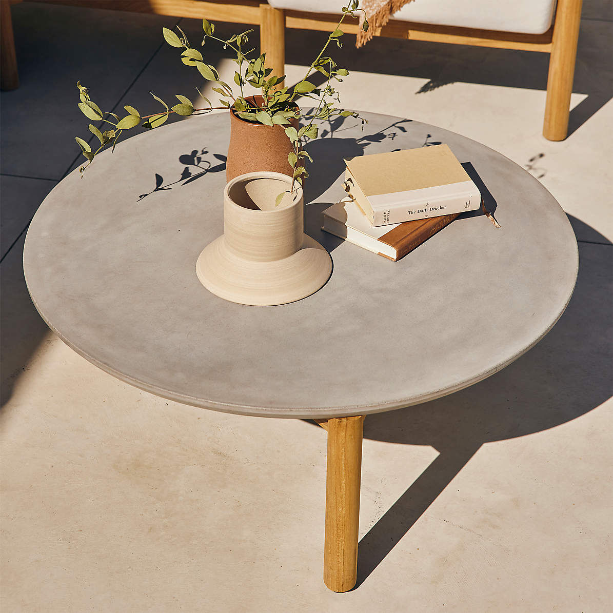 Round concrete side deals table