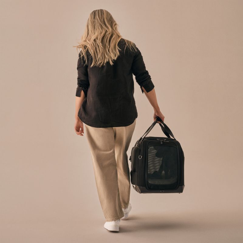 Hendrick Pet Car Seat and Flexible Carrier in Onyx - image 3 of 9