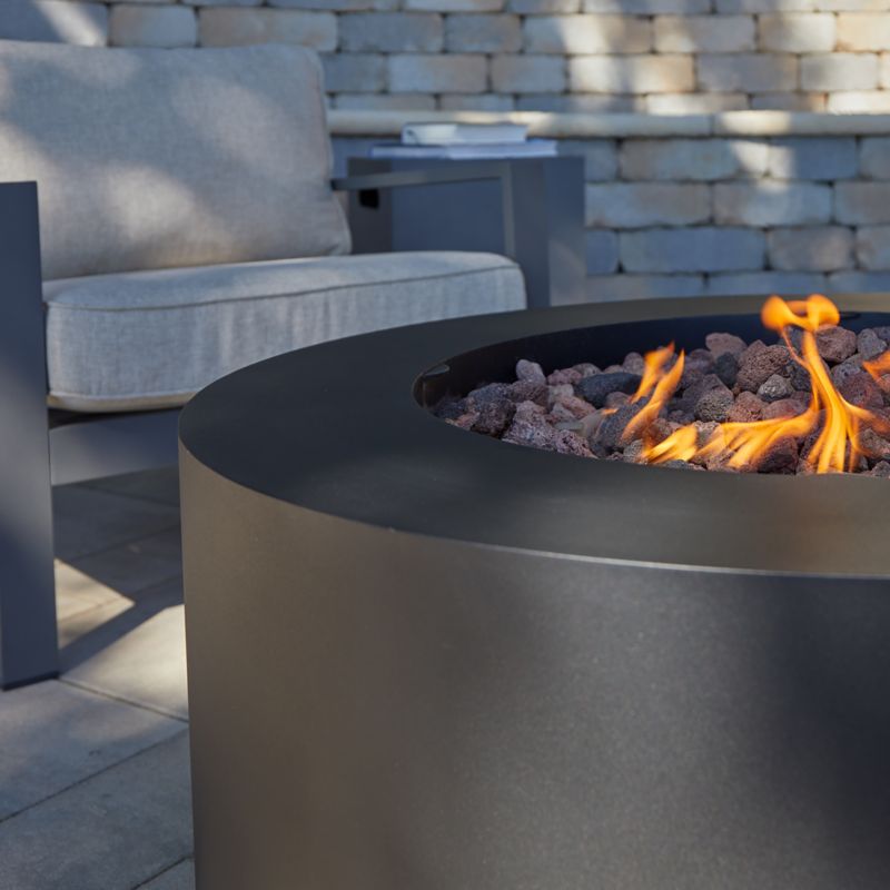 Highlands Black Metal Round Outdoor Natural Gas and Propane Fire Pit Table