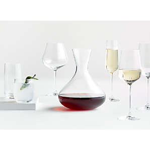 Crate and Barrel, Hip Red Wine Glass, Set of 4 - Zola