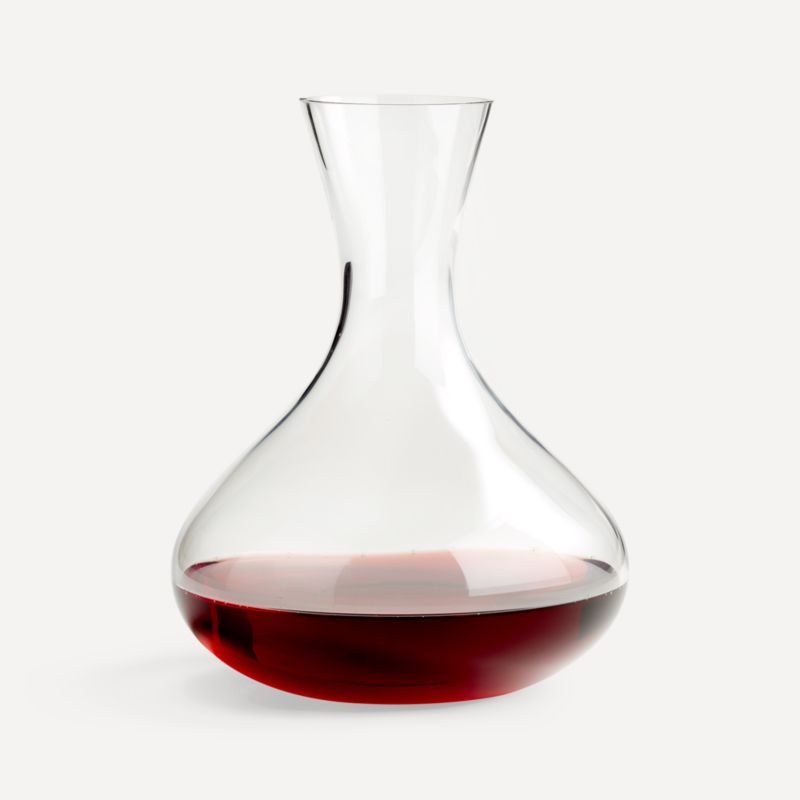 Decanters, Carafes & Pitchers