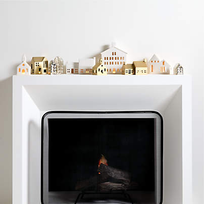 Holiday Village Mantel Set