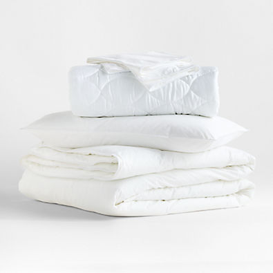 View Down-Alternative Medium Queen Bedding Basic Bundle with Medium Pillows and Pillow Protectors details