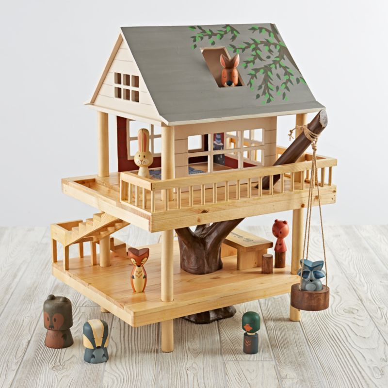 Treehouse Play Set and Wooden Forest Animals