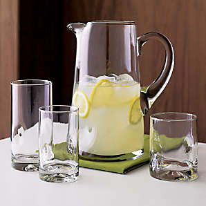 Filtered water pitchers that can grace a dinner party table - Los