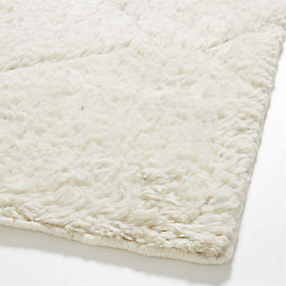 Macon Ivory Chenille Rug 12x18 Swatch