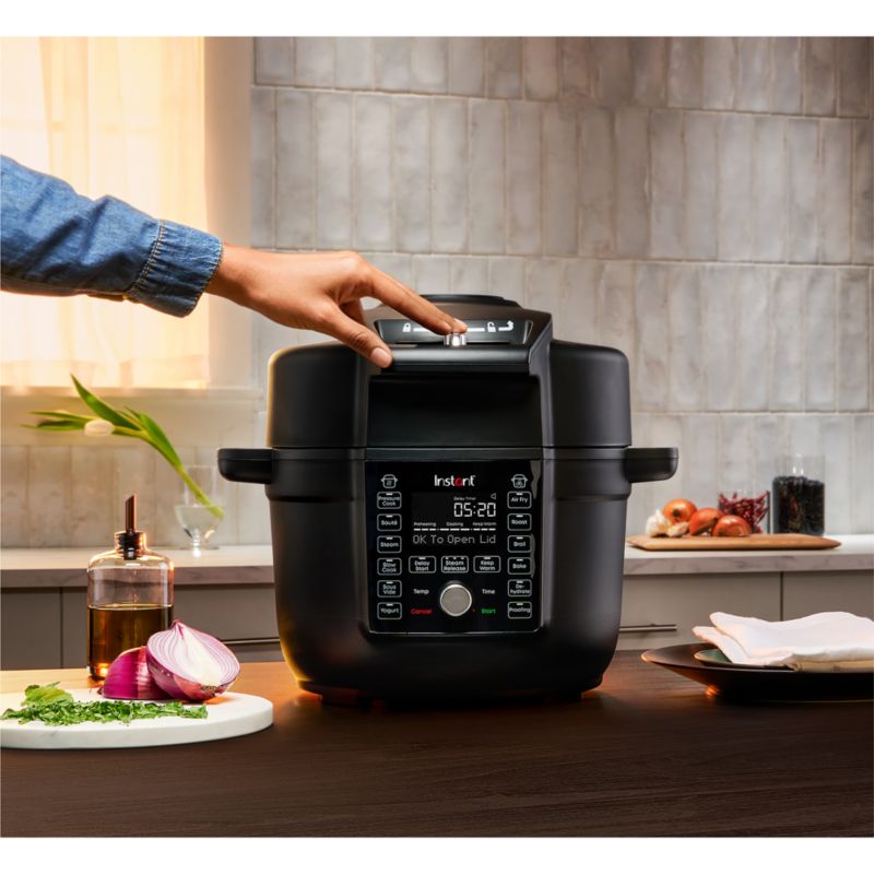 Instant Pot, 6-Quart Air Fryer Lid,​ Electric Pressure Cooker or Slow  Cooker Accessory with Roast, Bake, Crisp, Fry, Broil, Reheat, Dehydrate  Functionality 