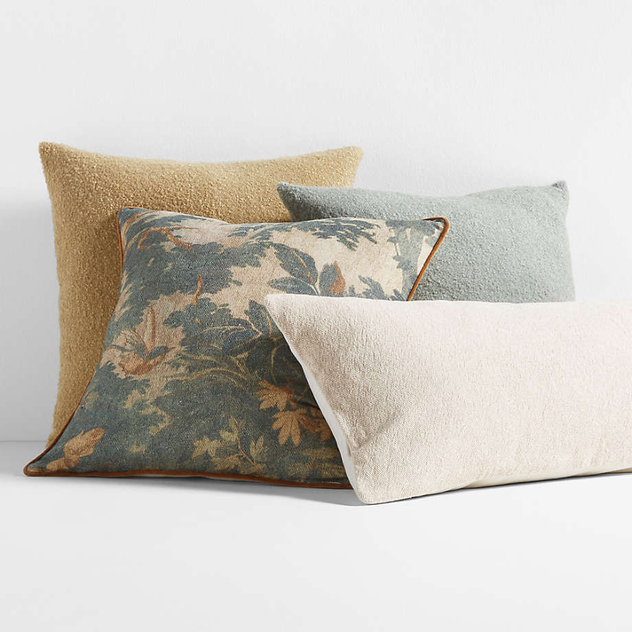 How to Style Your Pillows and Throws Like a Professional